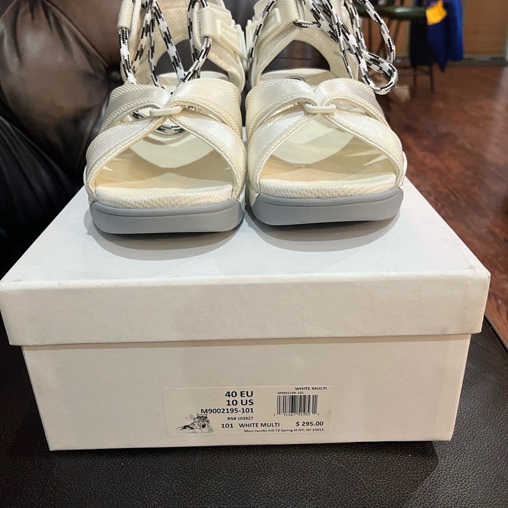Marc jacob sandal brand new